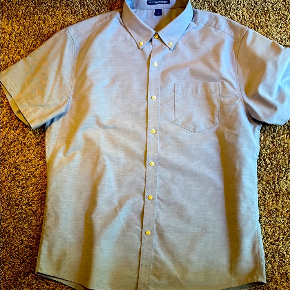 Men's Light Blue Button-Down Shirt